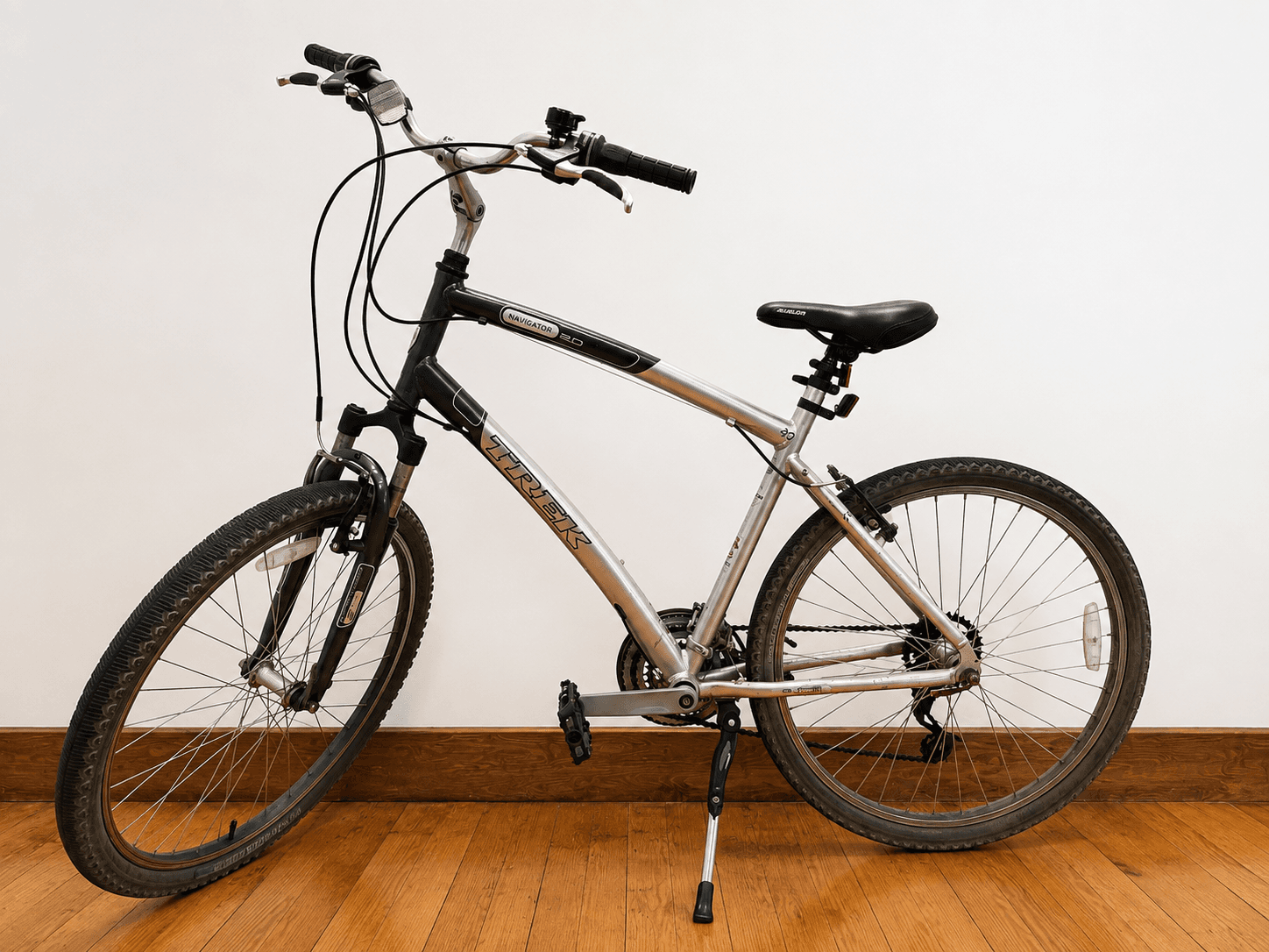 Trek-Hybrid-50 bicycle photo