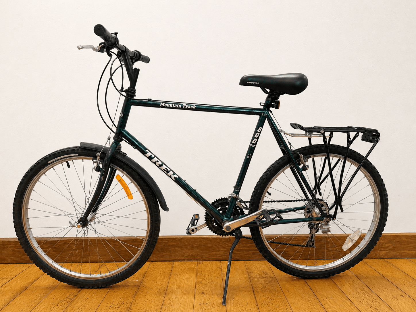Trek-Mountain-60 bicycle photo